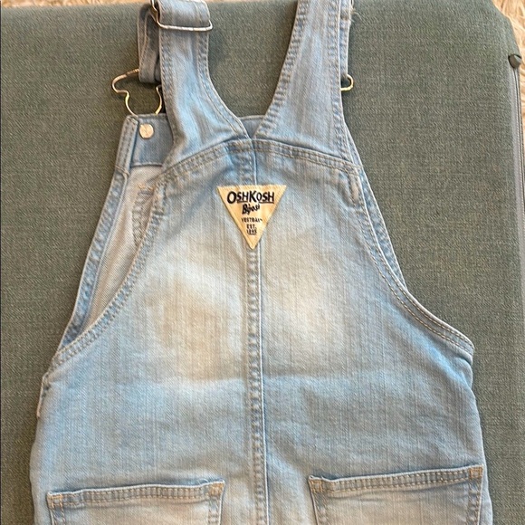 Set of 3 OshKosh B'gosh Overalls - fantastic condition! - Size 2T - Picture 7 of 8